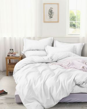 Dámsky dvojfarebný vykladaný sveter s "O" výstrihom zelenej farby