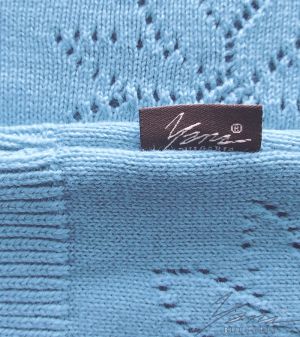 Dámsky sveter bije syn